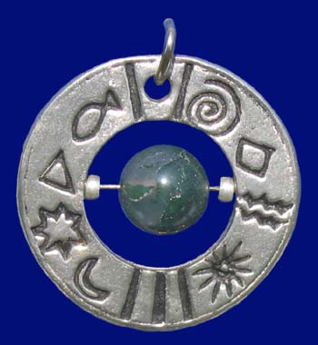 Amulett mit MOOSACHAT
